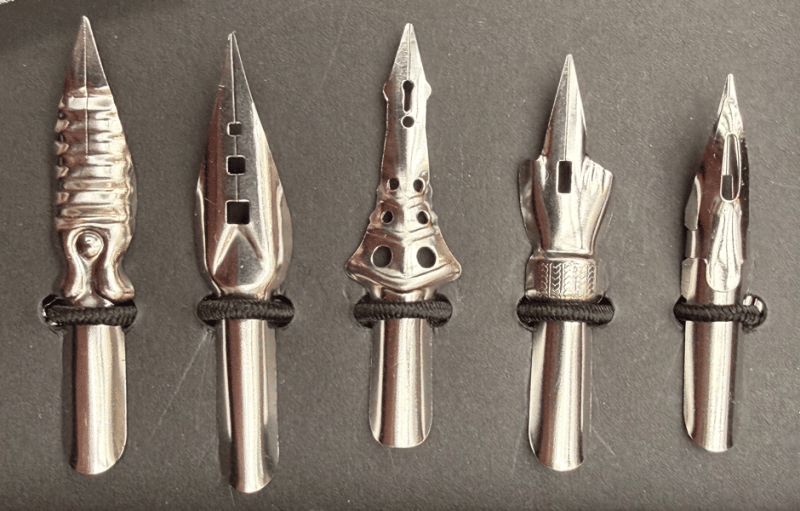 Federn im Schreibset